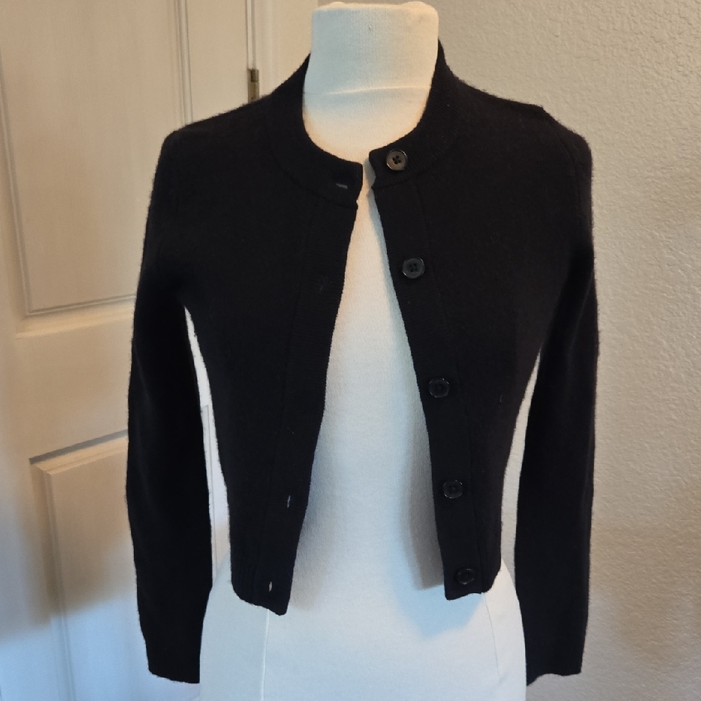 Wilfred Classic Black 100% Cashmere Cardigan Sweater